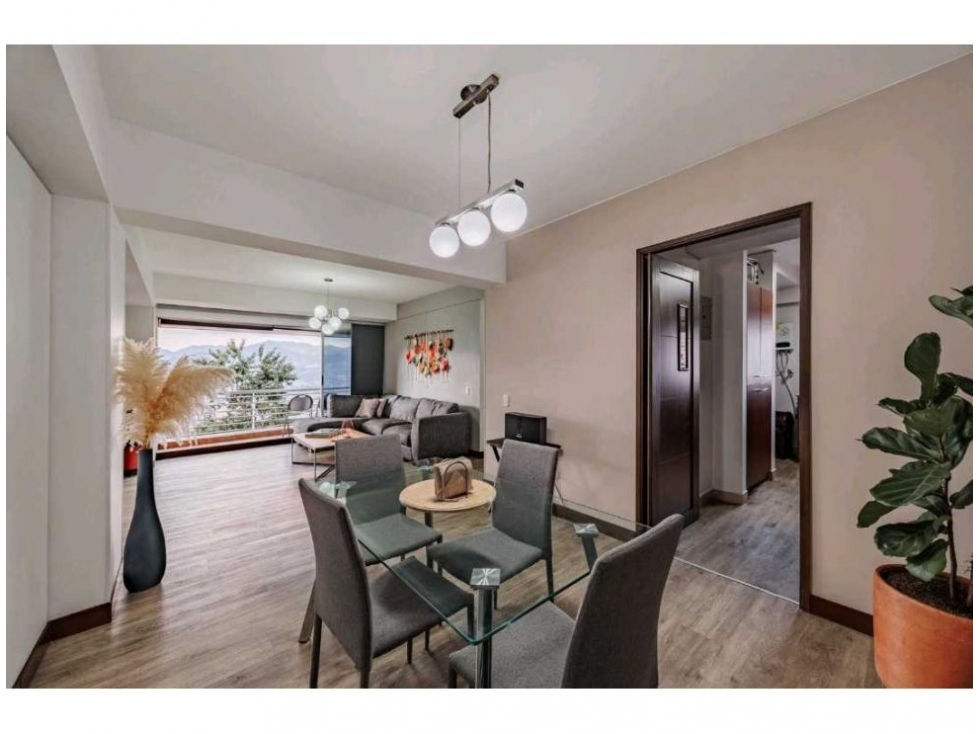 Apartamento en venta en Loma Del Escobero, Envigado · foto 2 de 16