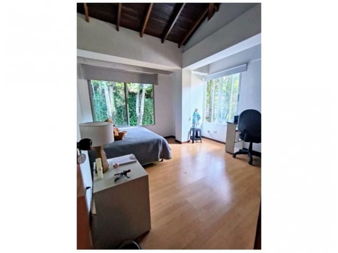 Casa de 4 alcobas en venta en Escobero, Envigado, 390 m² · foto 12 de 22
