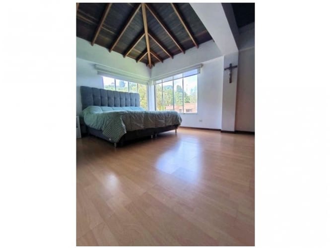 Casa de 4 alcobas en venta en Escobero, Envigado, 390 m² · foto 19 de 22