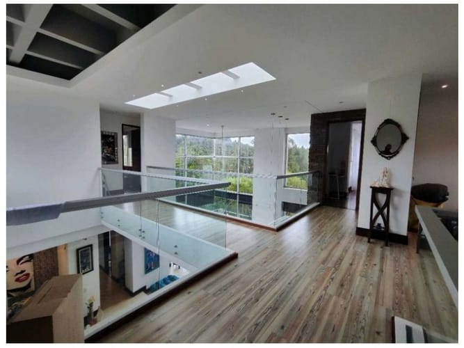 Casa de 4 alcobas en venta en Medellín, 350 m² · foto 4 de 17