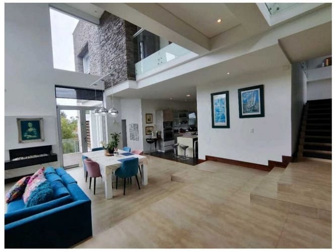 Casa de 4 alcobas en venta en Medellín, 350 m² · foto 6 de 17