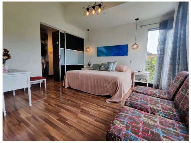 Casa de 4 alcobas en venta en Medellín, 350 m² · foto 7 de 17