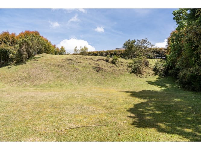 Lote en venta en Pantanillo, Envigado, 2063 m² · foto 5 de 6