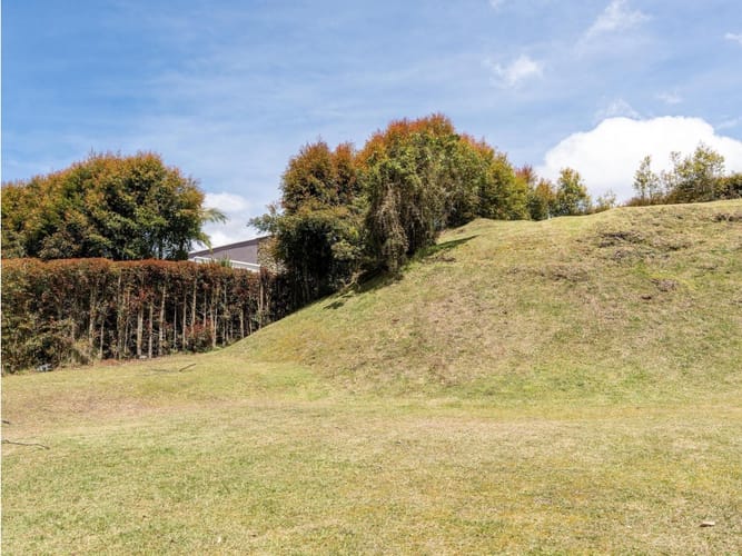 Lote en venta en Pantanillo, Envigado, 2063 m² · foto 6 de 6
