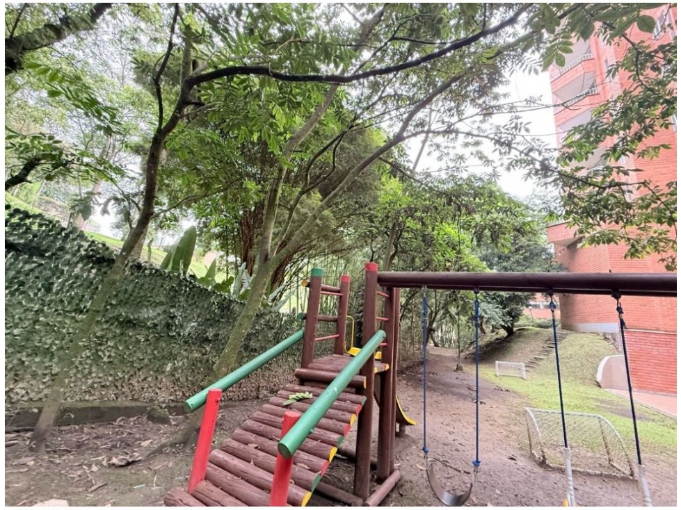 Apartamento en venta en El Poblado, Medellín · foto 10 de 13