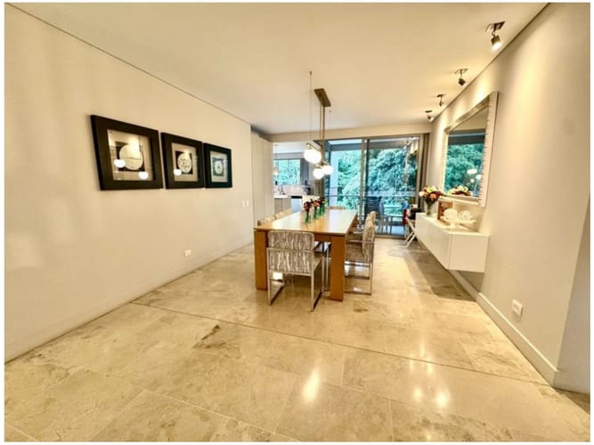 Apartamento de 4 alcobas en venta en Altos Del Poblado, Medellín, 290 m² · foto 3 de 21