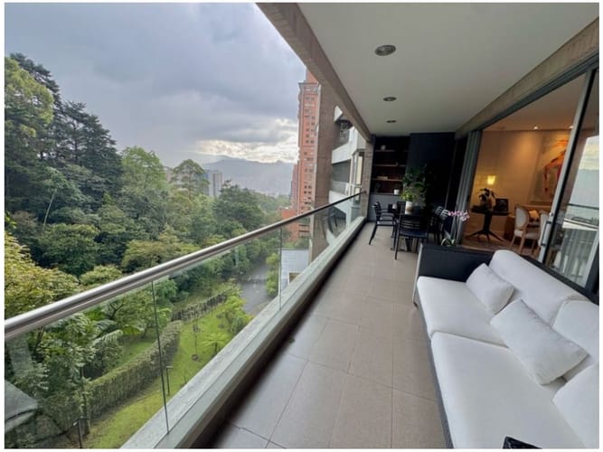 Apartamento de 4 alcobas en venta en Altos Del Poblado, Medellín, 290 m² · foto 8 de 21