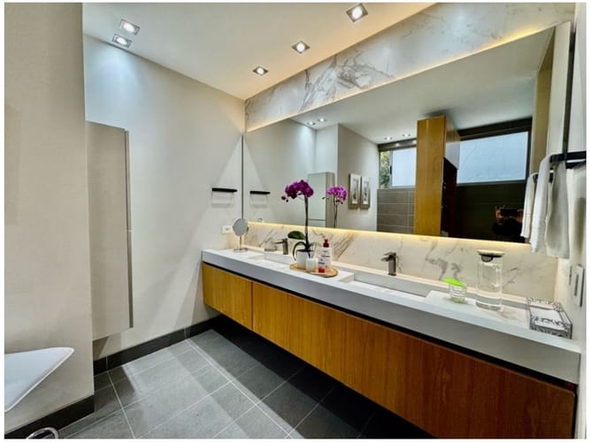 Apartamento de 4 alcobas en venta en Altos Del Poblado, Medellín, 290 m² · foto 17 de 21