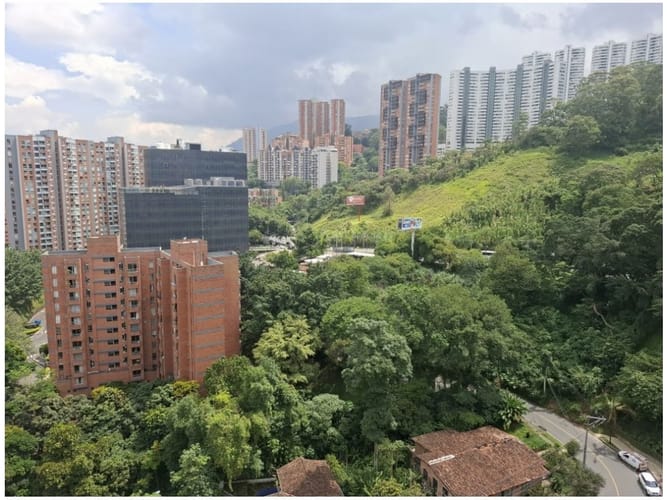 Apartamento en venta en El Poblado, Medellín · foto 9 de 24