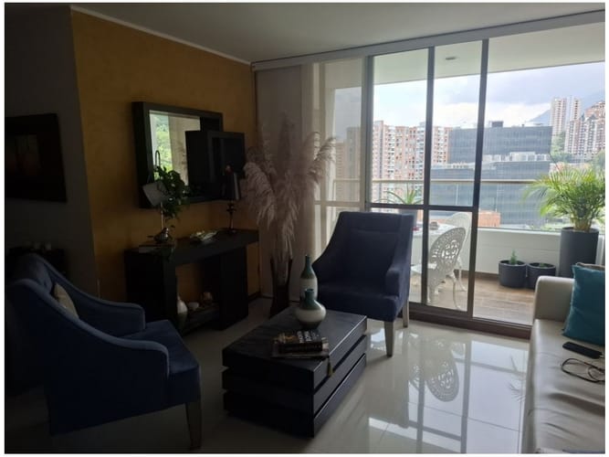Apartamento en venta en El Poblado, Medellín · foto 10 de 24