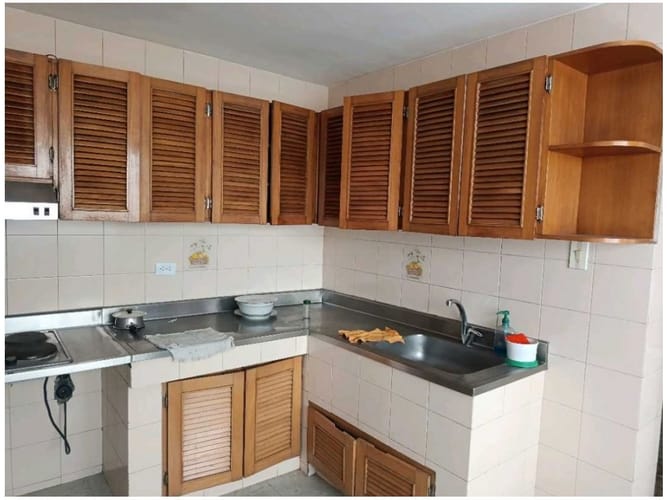 Casa de 5 alcobas en venta en Simon Bolivar, Medellín, 420 m² · foto 13 de 24