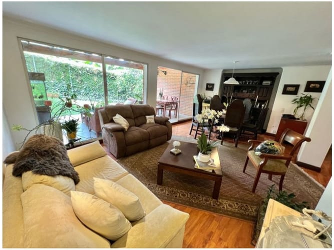 Casa de 3 alcobas en venta en San Lucas, Medellín, 248 m² · foto 5 de 24