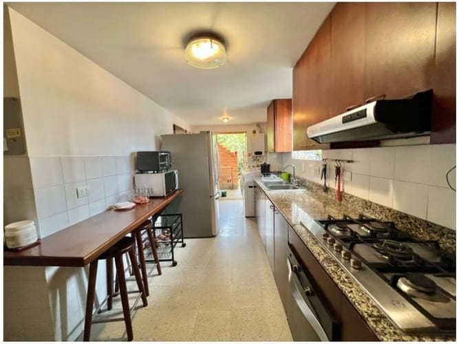 Casa de 3 alcobas en venta en San Lucas, Medellín, 248 m² · foto 9 de 24