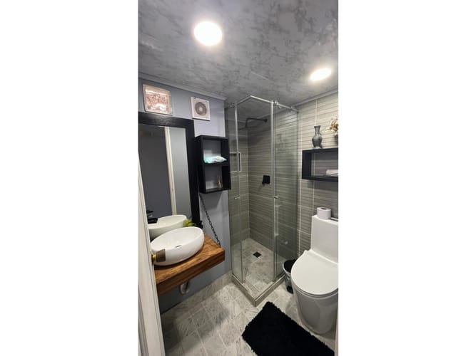 Apartamento de 5 alcobas en venta en Conquistadores, Medellín, 180 m² · foto 3 de 5
