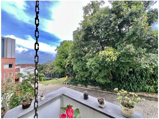 Casa de 3 alcobas en venta en San Lucas, Medellín, 248 m² · foto 17 de 24