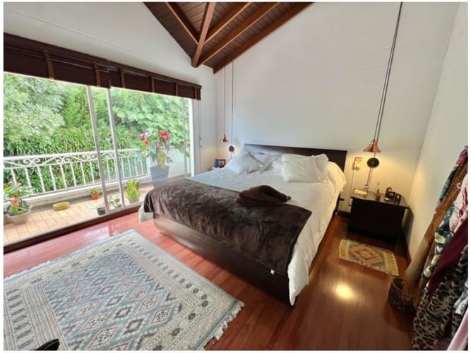 Casa de 3 alcobas en venta en San Lucas, Medellín, 248 m² · foto 19 de 24