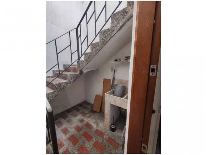 Casa de 6 alcobas en venta en Belén, Medellín, 340 m² · foto 3 de 24