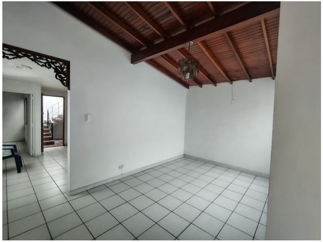 Casa de 6 alcobas en venta en Belén, Medellín, 340 m² · foto 11 de 24