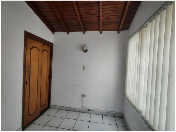 Casa de 6 alcobas en venta en Belén, Medellín, 340 m² · foto 16 de 24