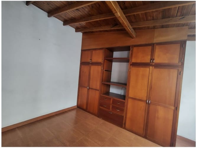 Casa de 6 alcobas en venta en Belén, Medellín, 340 m² · foto 21 de 24