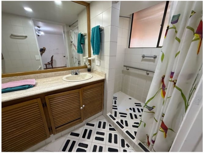 Apartamento en venta en El Poblado, Medellín · foto 13 de 24
