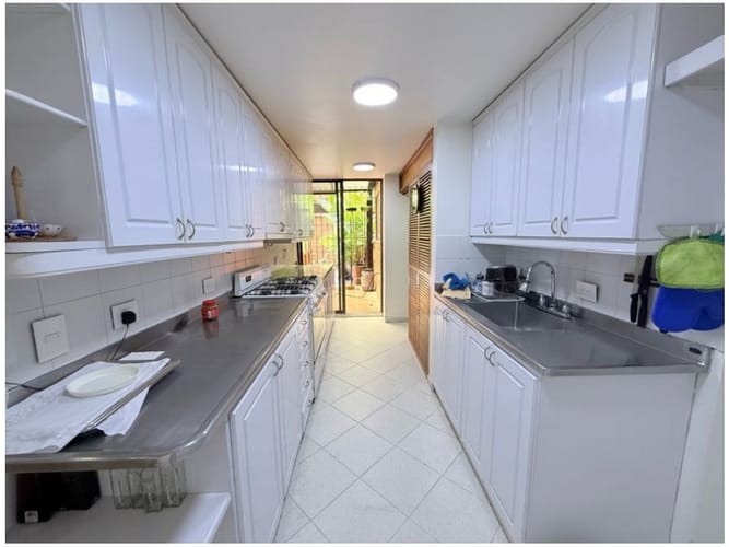 Apartamento en venta en El Poblado, Medellín · foto 18 de 24