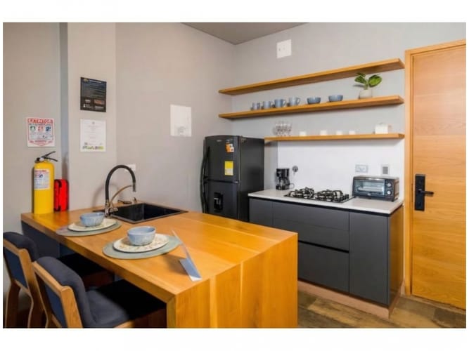 Apartaestudio en venta en El Roble, Medellín, 65 m² · foto 2 de 10