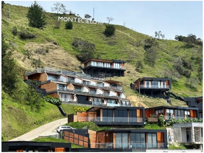 Apartaestudio en venta en El Roble, Medellín, 65 m² · foto 3 de 10
