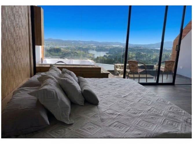 Apartaestudio en venta en El Roble, Medellín, 65 m² · foto 4 de 10