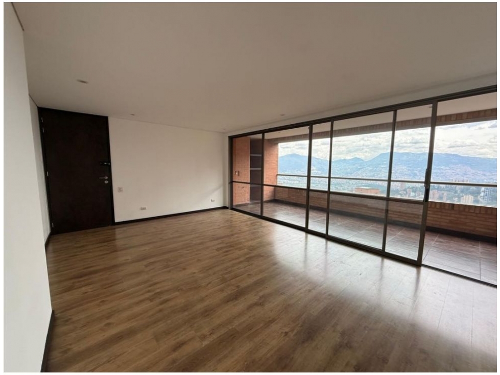 Apartamento en venta en El Poblado, Medellín · foto 5 de 22