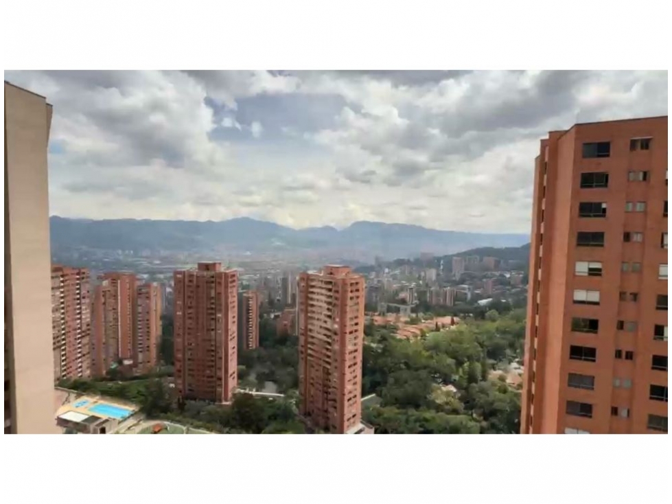 Apartamento en venta en El Poblado, Medellín · foto 6 de 22