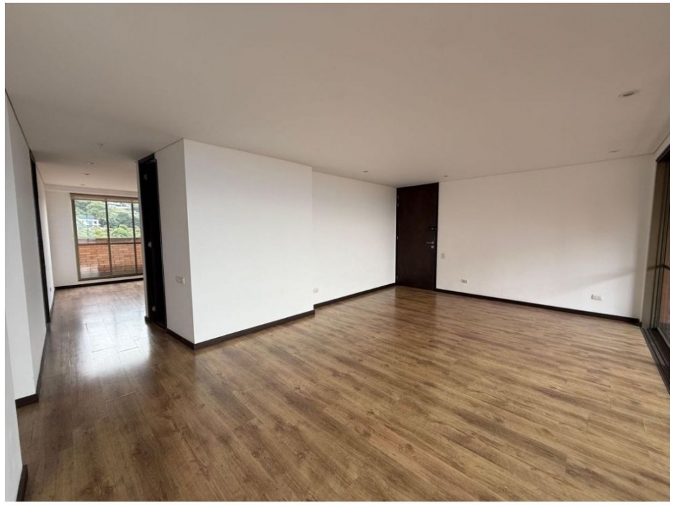 Apartamento en venta en El Poblado, Medellín · foto 7 de 22
