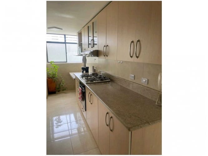 Apartamento de 3 alcobas en venta en El Poblado, Medellín, 134 m² · foto 7 de 10