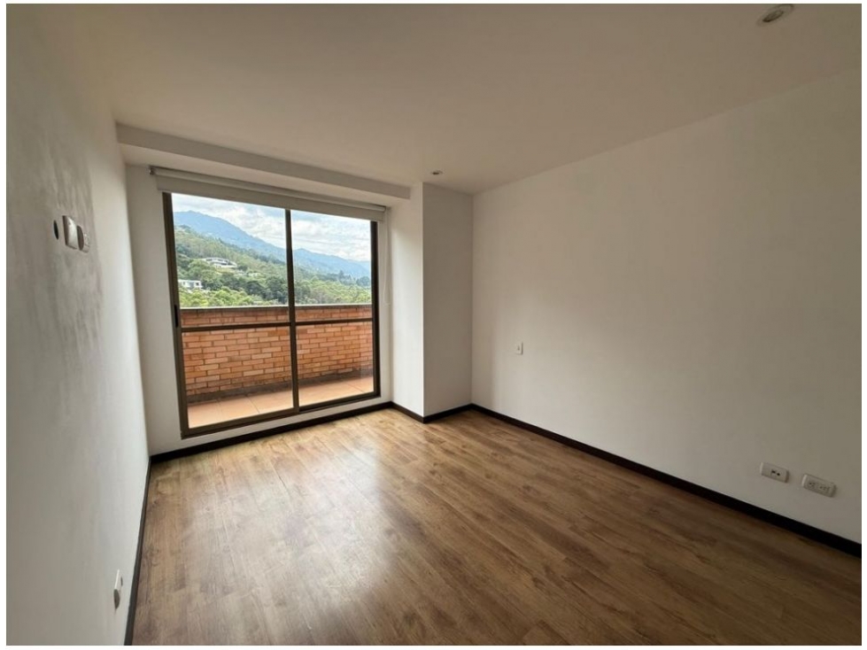 Apartamento en venta en El Poblado, Medellín · foto 8 de 22