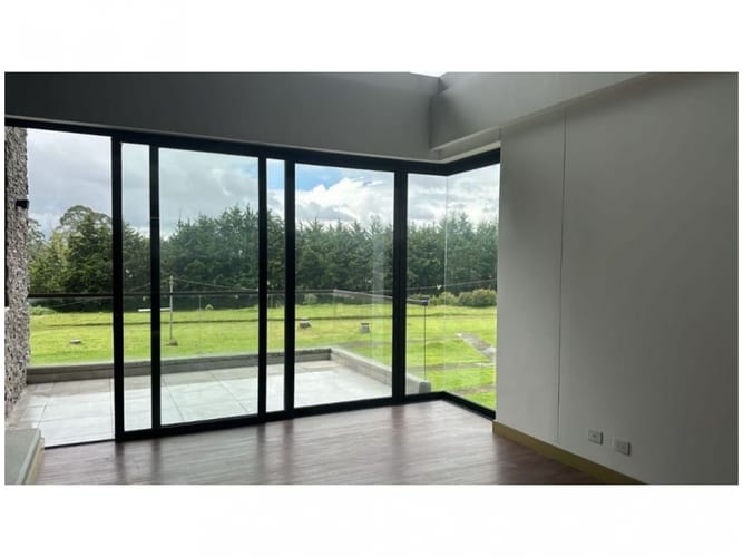 Apartamento de 2 alcobas en venta en Llano Grande, Rionegro, 109 m² · foto 2 de 11