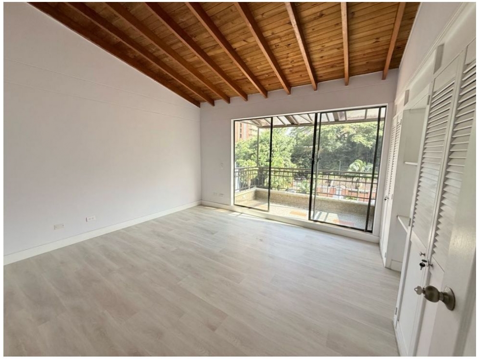 Apartamento en venta en El Poblado, Medellín · foto 12 de 21