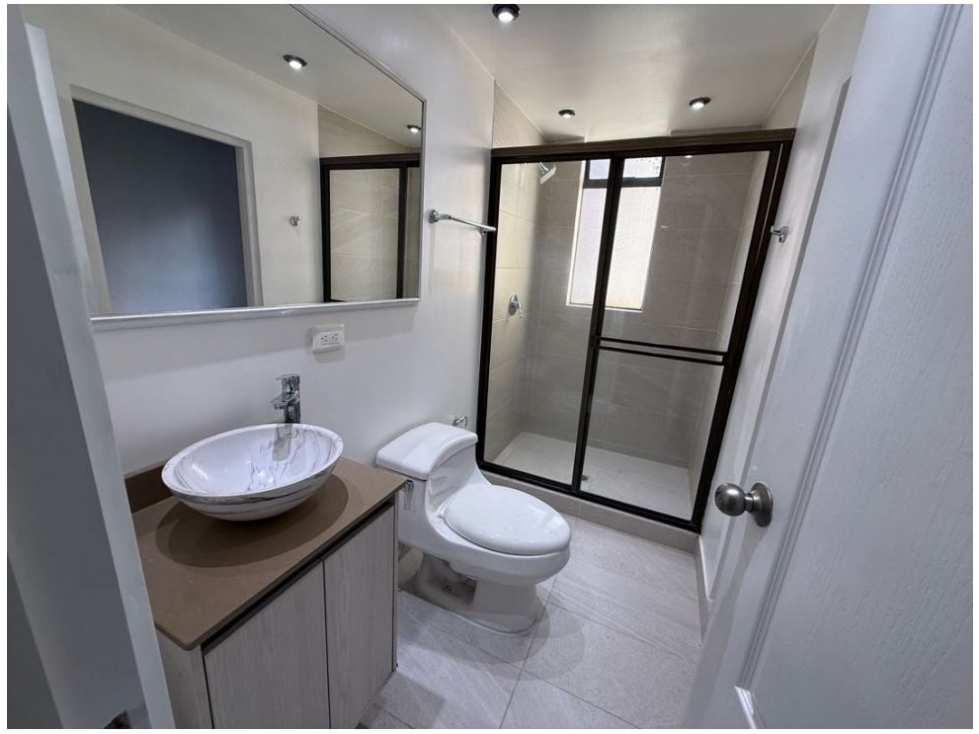 Apartamento en venta en El Poblado, Medellín · foto 15 de 21