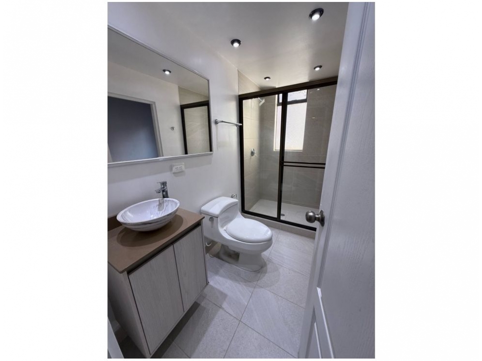 Apartamento en venta en El Poblado, Medellín · foto 16 de 21