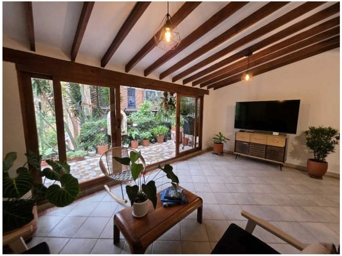 Casa en venta en Loma Del Escobero, Envigado · foto 4 de 24
