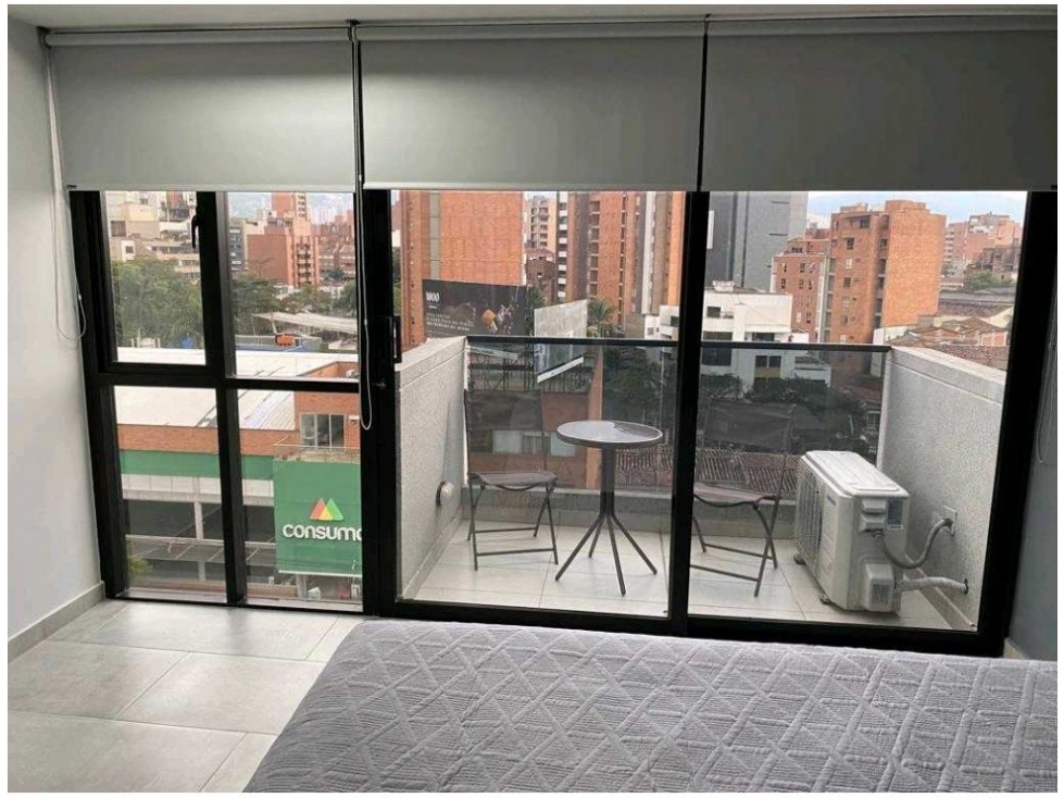 Apartamento en venta en Laureles, Medellín · foto 2 de 18