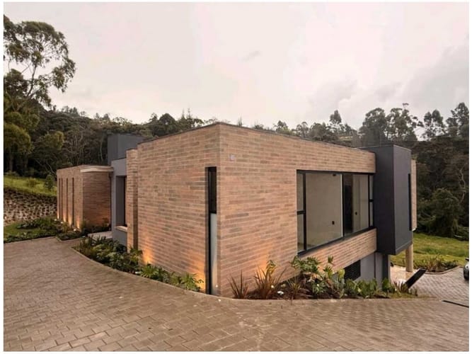 Casa de 3 alcobas en venta en Vía Las Palmas, Envigado, 330 m² · foto 12 de 16