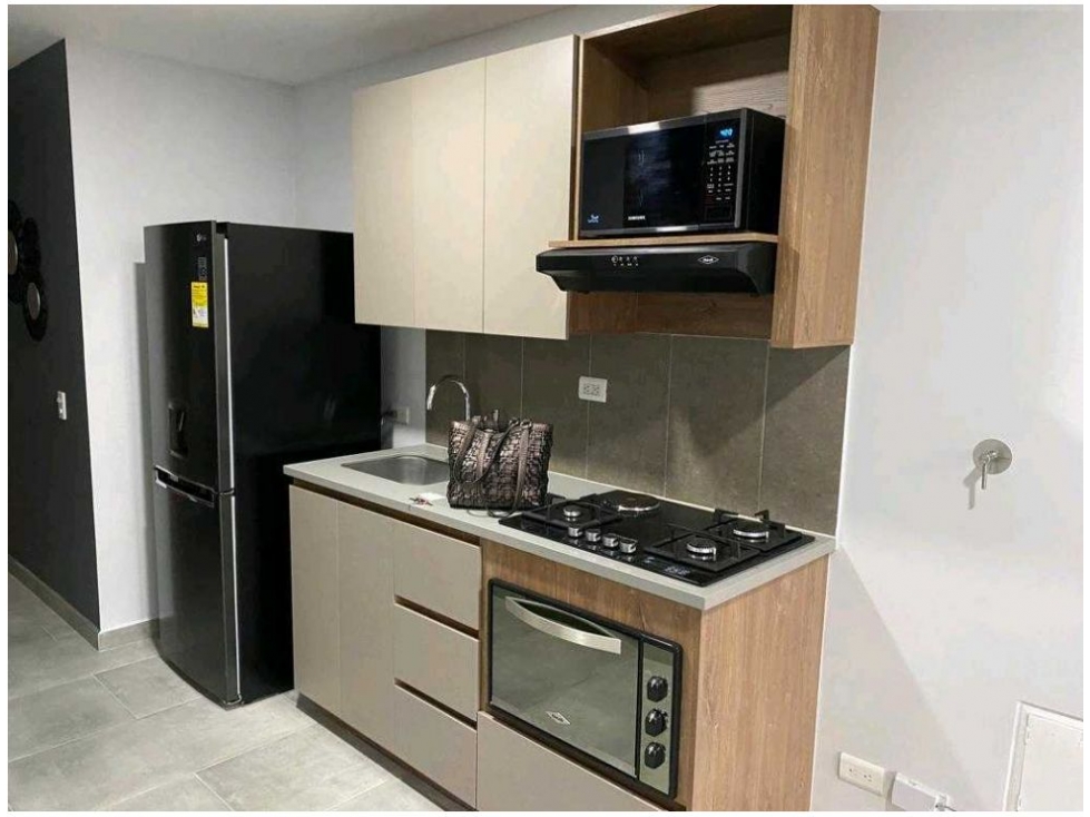 Apartamento en venta en Laureles, Medellín · foto 3 de 18