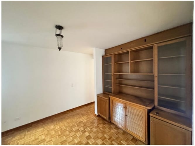 Apartamento de 2 alcobas en venta en Castropol, Medellín, 80 m² · foto 2 de 15