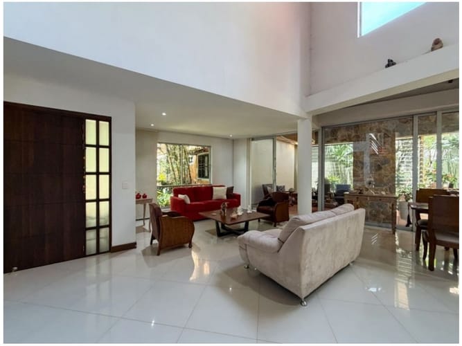 Casa de 5 alcobas en venta en La Doctora, Sabaneta, 150 m² · foto 3 de 24