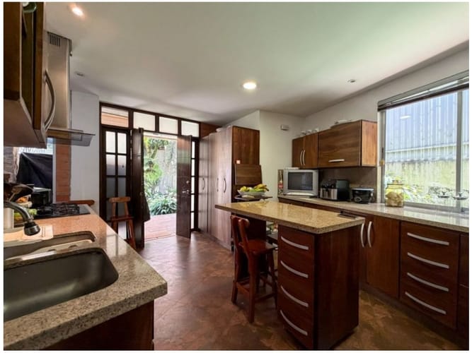 Casa de 5 alcobas en venta en La Doctora, Sabaneta, 150 m² · foto 8 de 24