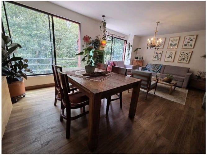 Casa de 4 alcobas en venta en Los Naranjos, Medellín, 272 m² · foto 4 de 17