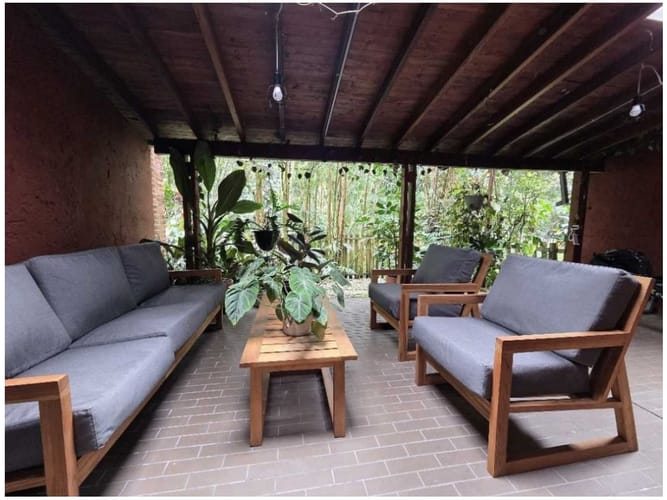Casa de 4 alcobas en venta en Los Naranjos, Medellín, 272 m² · foto 6 de 17