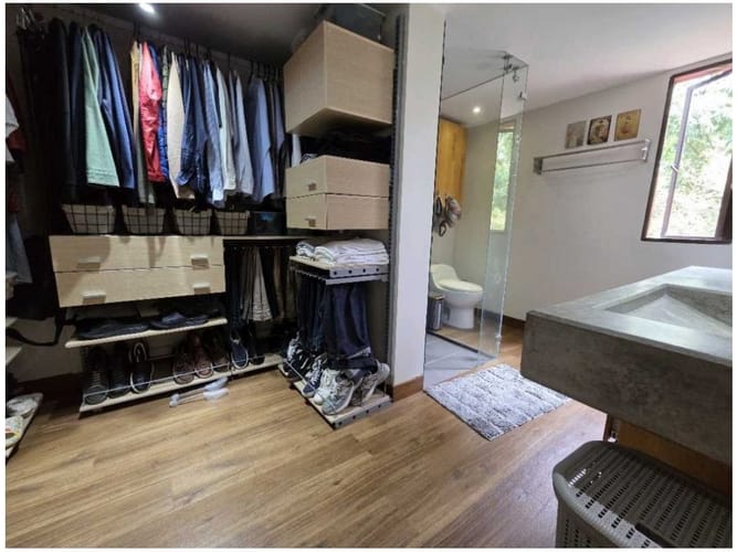 Casa de 4 alcobas en venta en Los Naranjos, Medellín, 272 m² · foto 10 de 17