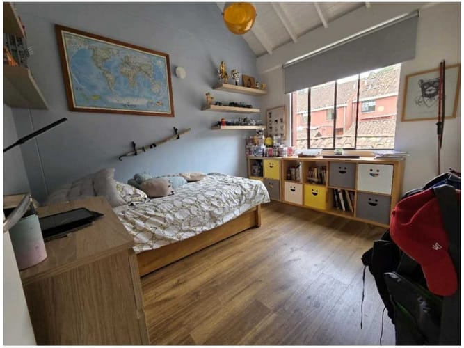 Casa de 4 alcobas en venta en Los Naranjos, Medellín, 272 m² · foto 13 de 17