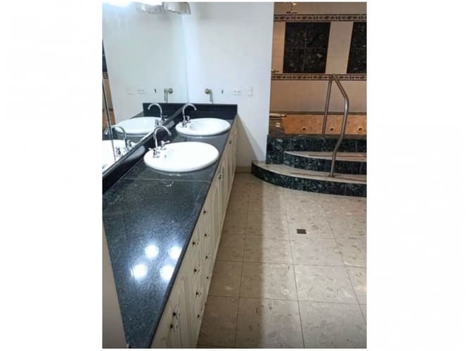 Apartamento de 3 alcobas en venta en La Florida, Medellín, 169 m² · foto 9 de 12